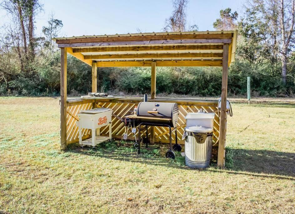 Secluded Tiny House By The Marsh With Hunting Island Beach Pass Frogmore Exterior photo